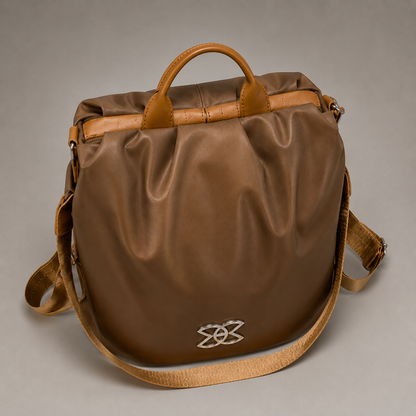 Wandelbarer Rucksack aus veganem Leder – Seitenansicht