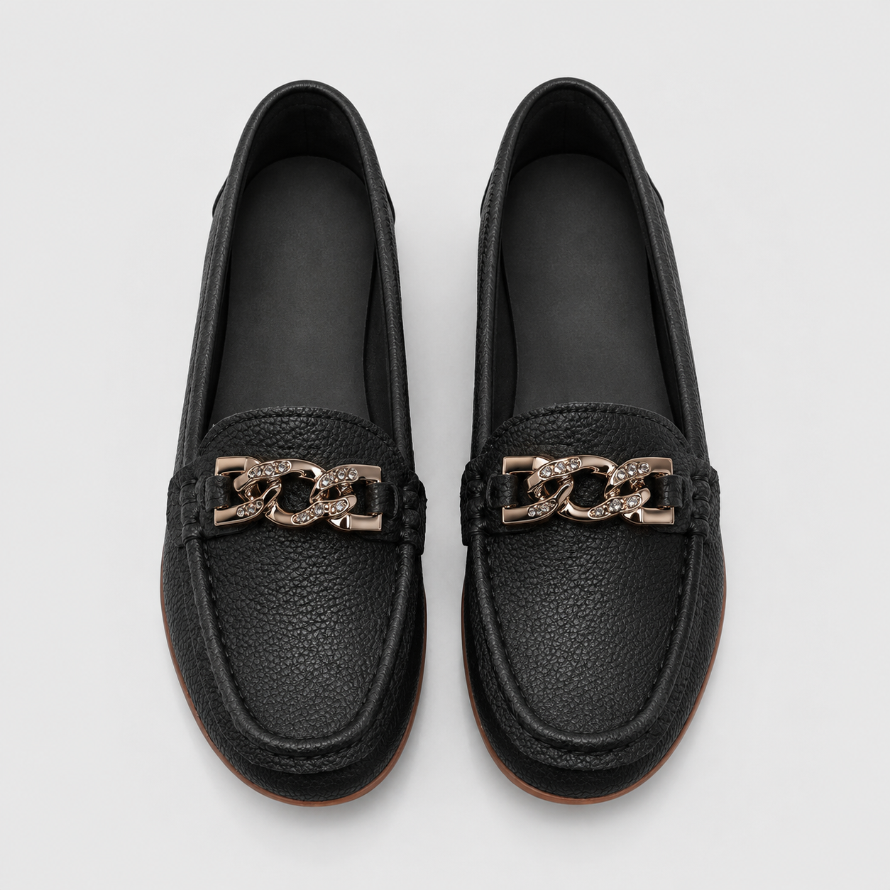 Loafer mit Kettendetail – Detailansicht